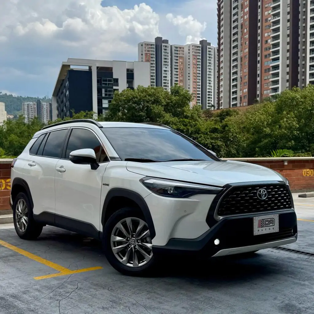 Toyota Corolla Cross XEI Hybrid 2024