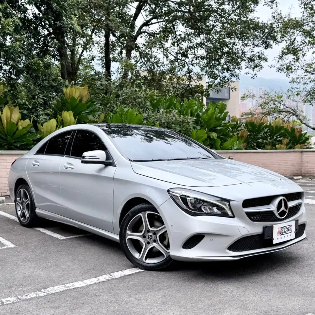 Mercedes-Benz Clase CLA 1.6 Urban 2019