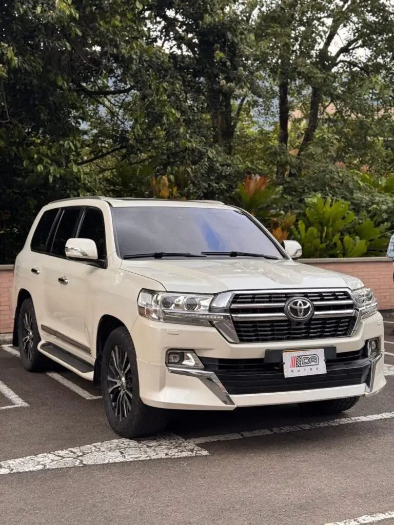 Toyota Land Cruiser 4.5 Imperial Fl Lc200 2017